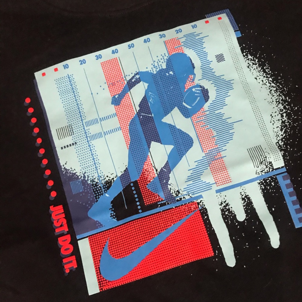 NWT Boys’ Nike Obsidian Graphic Tee - Picture 3 of 5